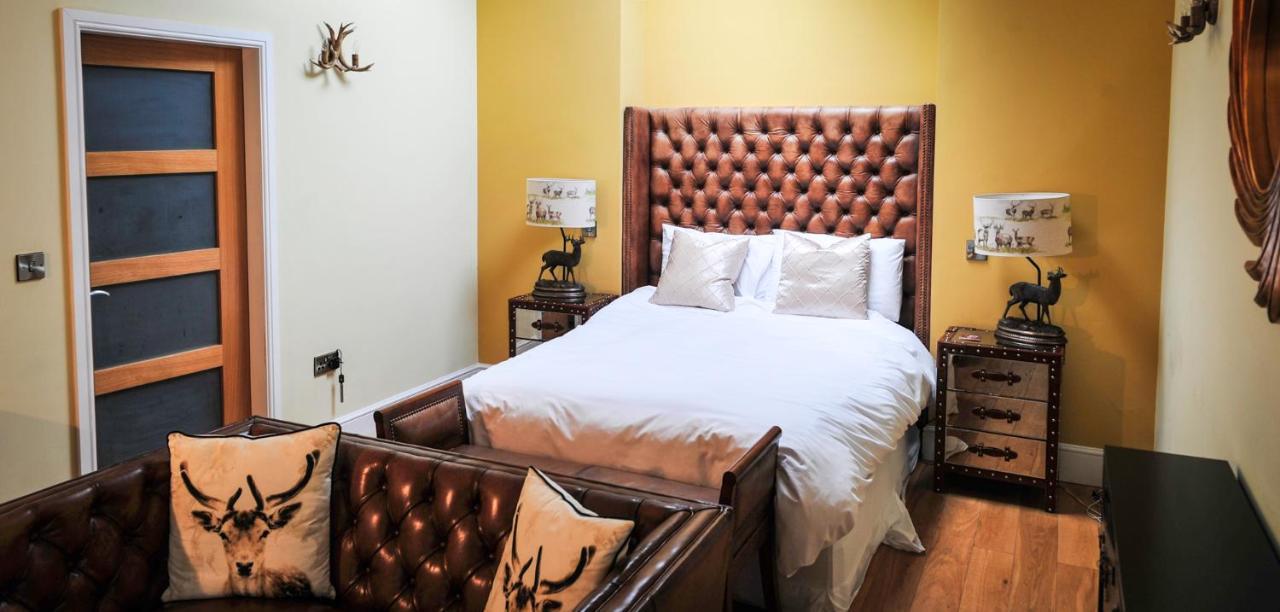The Wyvill Arms Hotel เลย์เบิร์น ภายนอก รูปภาพ